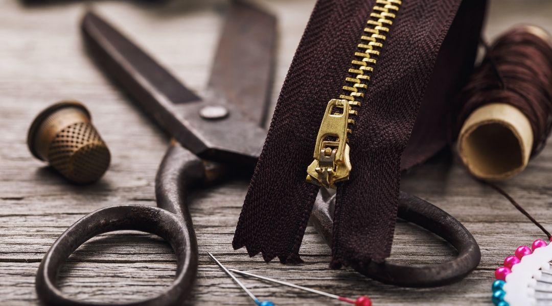 How To Repair a Zipper That Doesn’t Close the Teeth