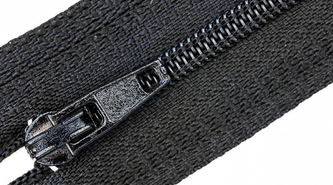 A Quick Guide to Repairing a Jeep Soft-Top Zipper